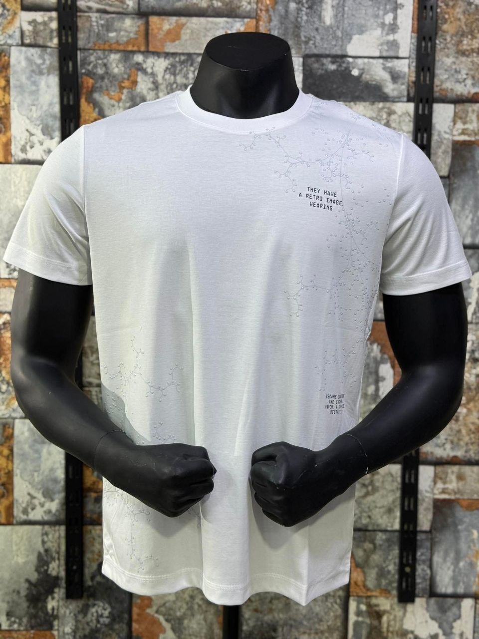 T-SHIRT
